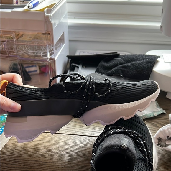 Sorel women’s Black Sneakers - Picture 3 of 4